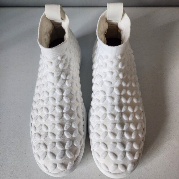 Alaia Knit Sneaker "EUC" - Picture 13 of 16
